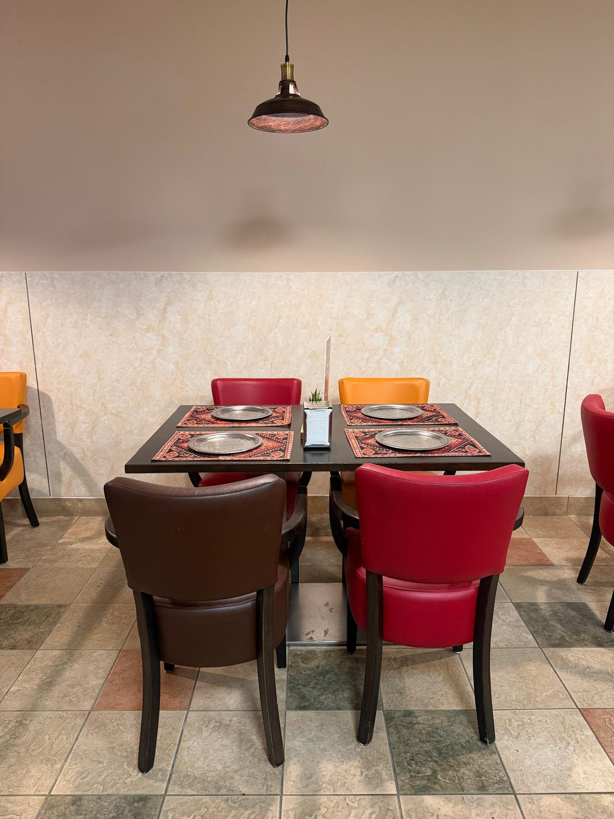Interieur van KEYFO Restaurant & Cafe